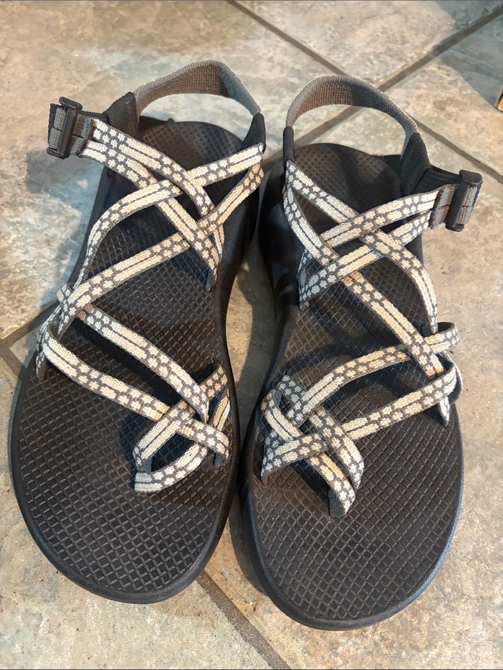 Womens Chaco Black Sandals with Beige and grey Patterned Straps